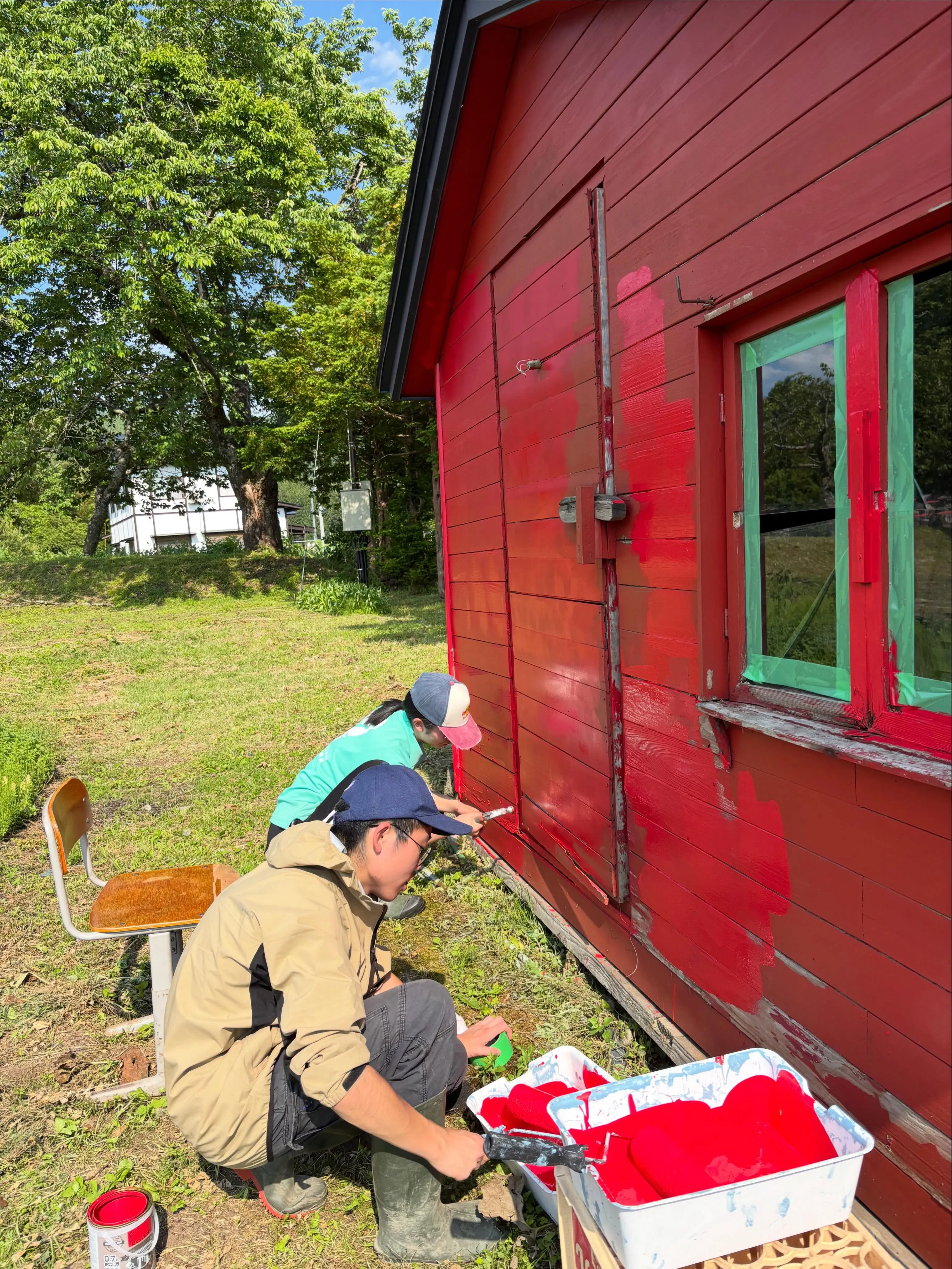 梅雨入り前にペンキ塗り🫟