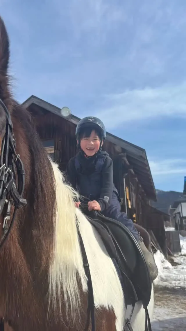 連休はお天気☀️子どももお馬も元気です😃